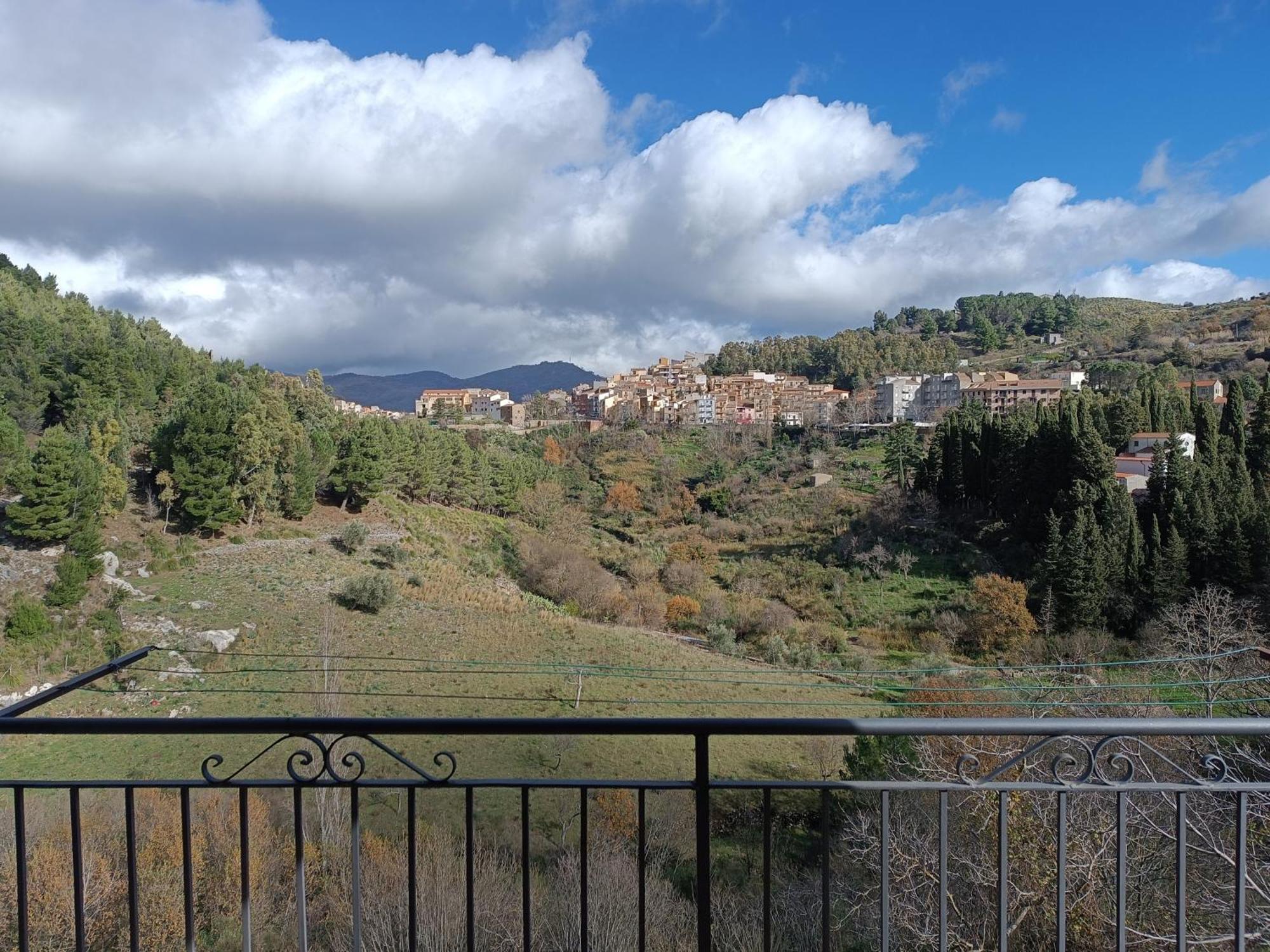 Casa Belvedere Isnello Buitenkant foto